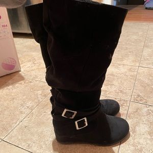 Girls size 1, black wedge boots